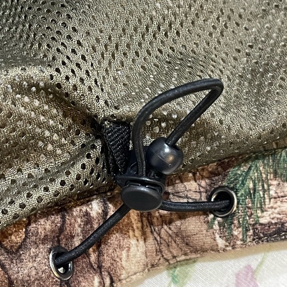 Like new Gander Mountain guide series, hooded waterproof jacket - Picture 5 of 8